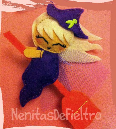 Nena Brujita (broche)